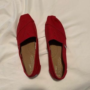 Toms slip ons